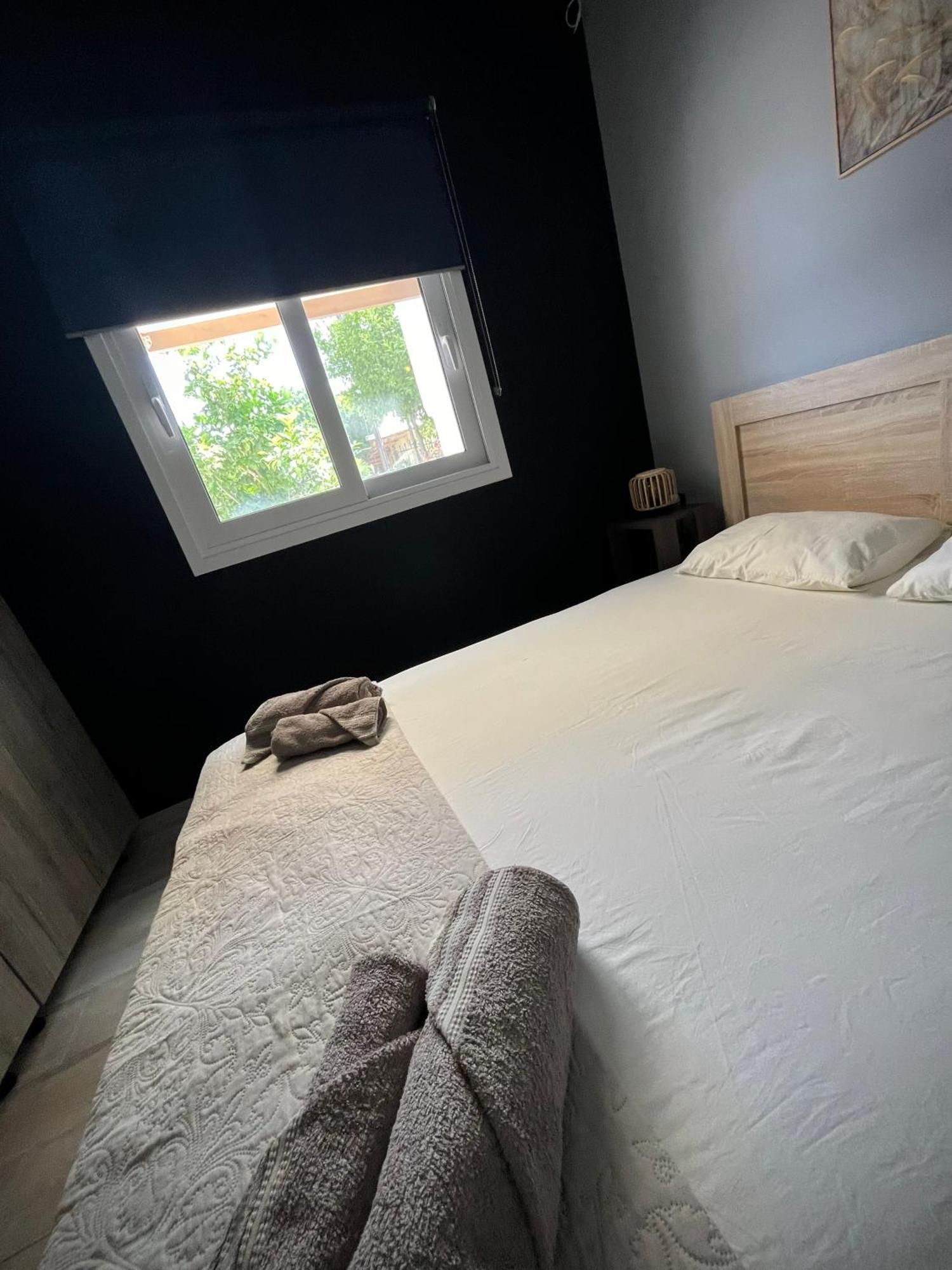 Joannas Airport Luxury Rooms Artemida  Exteriör bild